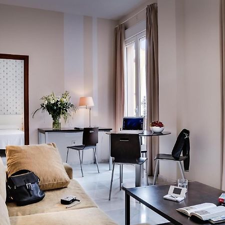 Apartamentos Las Cruces Севілья Екстер'єр фото