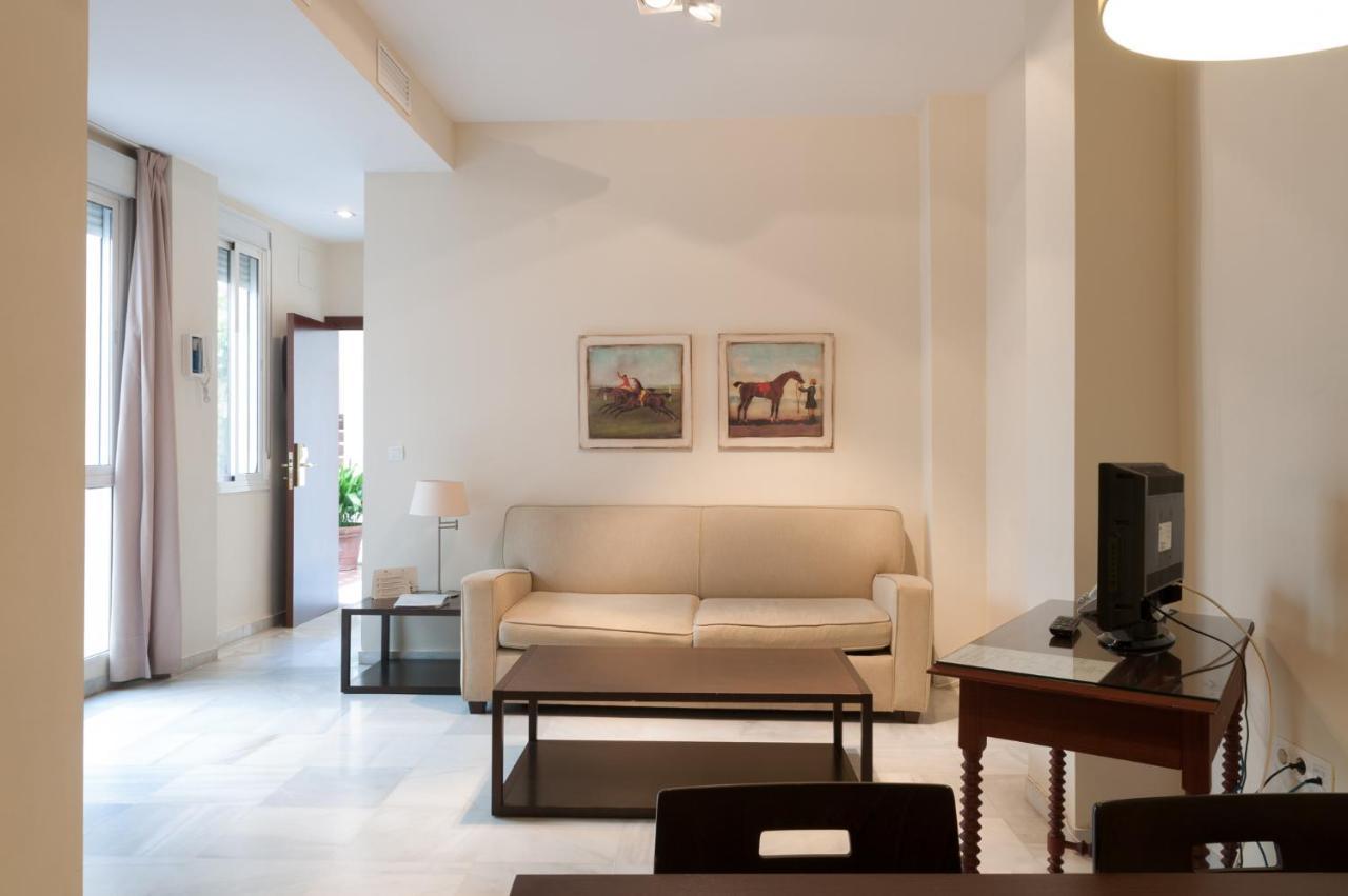 Apartamentos Las Cruces Севілья Екстер'єр фото