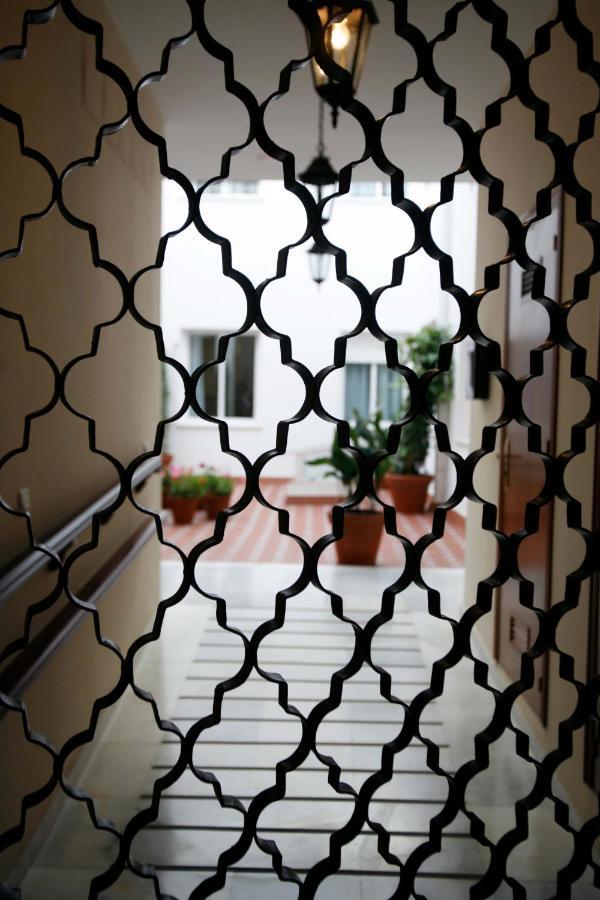 Apartamentos Las Cruces Севілья Екстер'єр фото