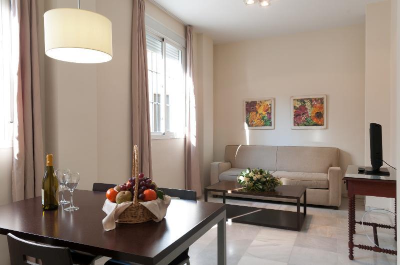 Apartamentos Las Cruces Севілья Екстер'єр фото